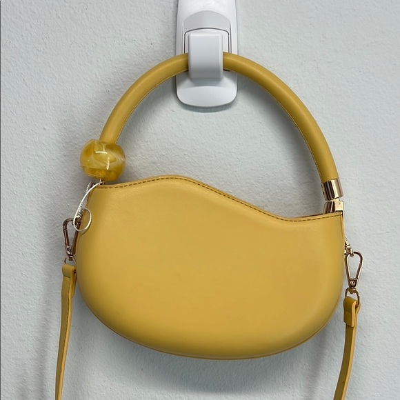 Melie Bianco | Jennie Recycled Vegan Crossbody Bag ✨Yellow - Picture 8 of 12